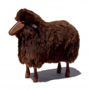 sheep, small, brown fur, teak bated wood